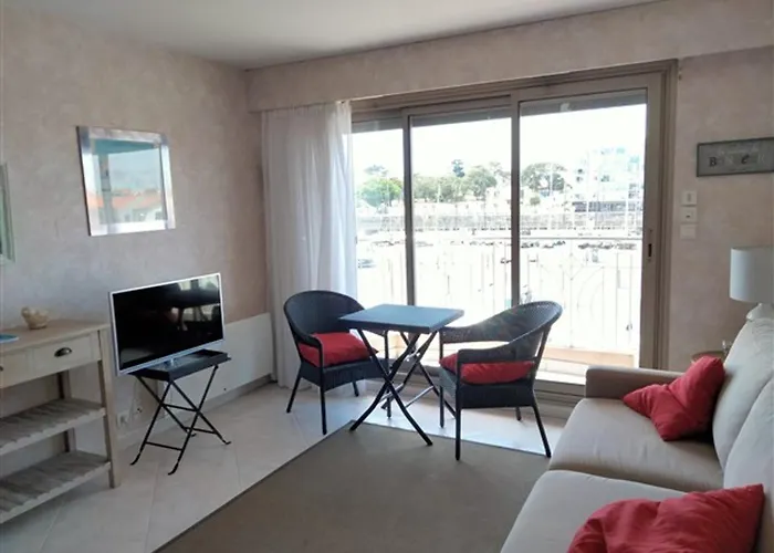 Alcove - Face Au Chenal, 50m Plage/port, 700m Centre-ville, Capacite 3 Pers., Confort Moderne - Fr-1-331-202 * 莱萨布勒-多洛讷